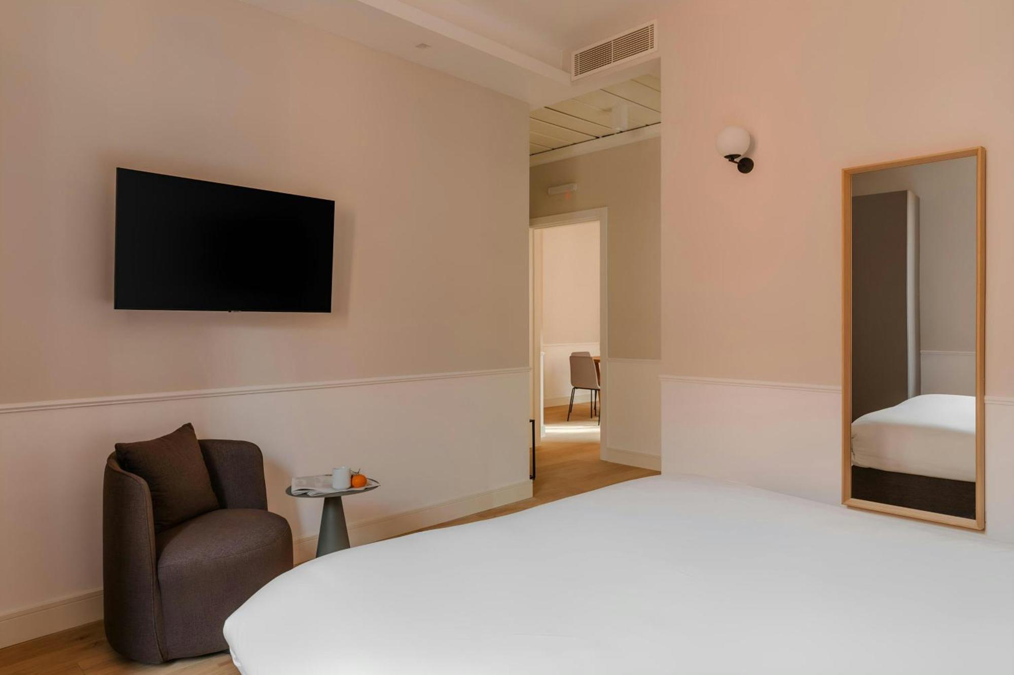 Sonder By Marriott Bonvoy Antinoo Piazza Del Parlamento Apartahotel Roma
