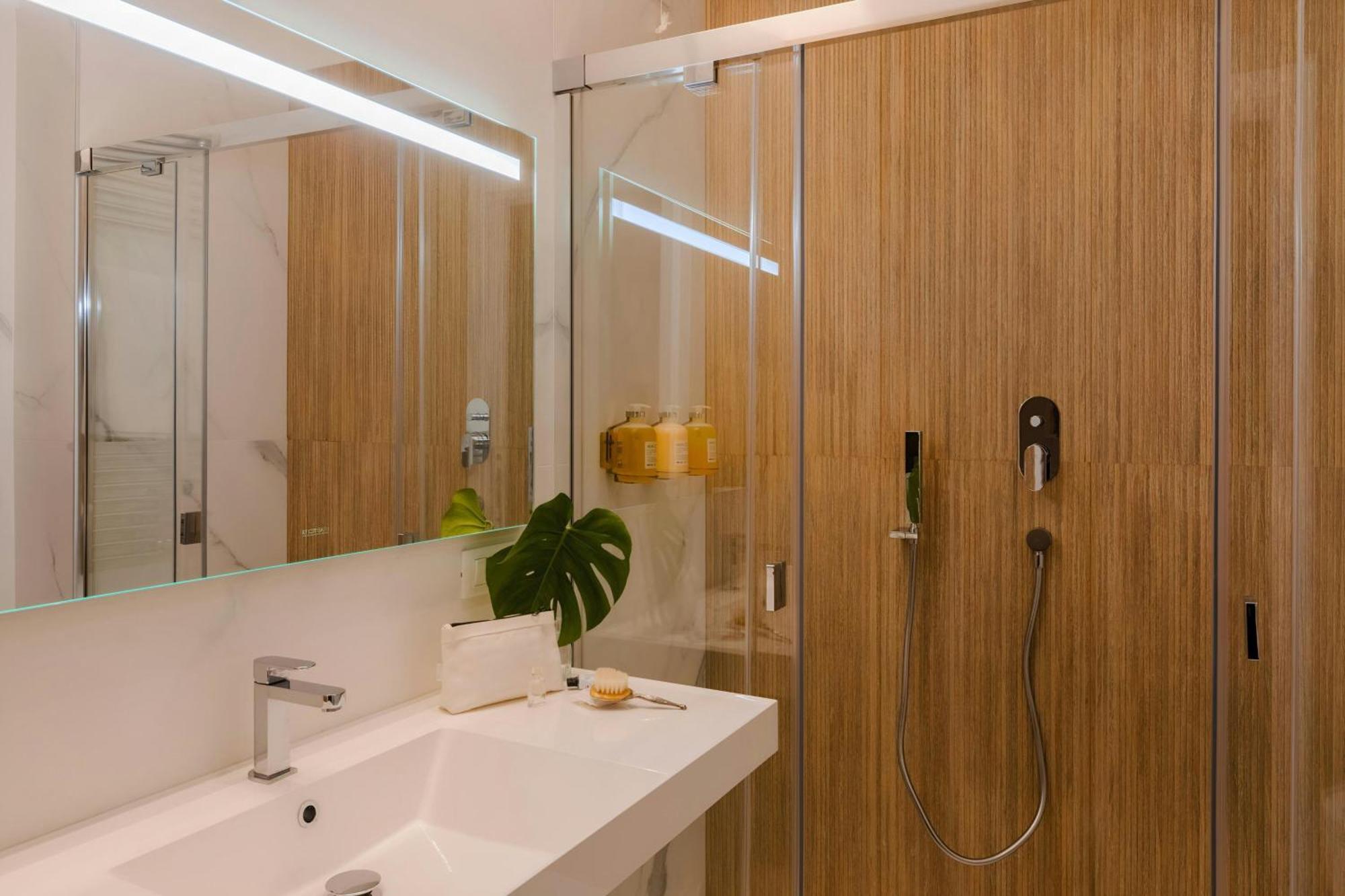 Apartahotel Sonder By Marriott Bonvoy Antinoo Piazza Del Parlamento Roma