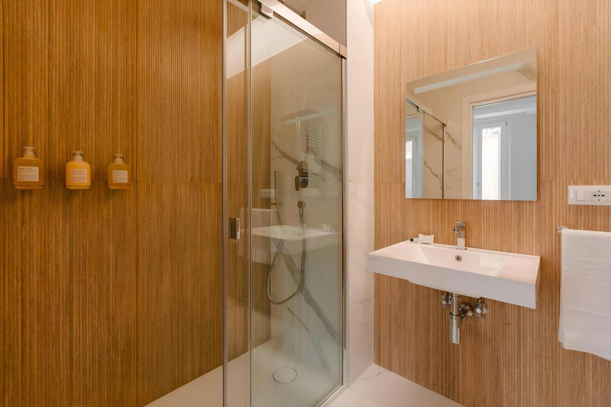 Sonder By Marriott Bonvoy Antinoo Piazza Del Parlamento Aparthotel *
