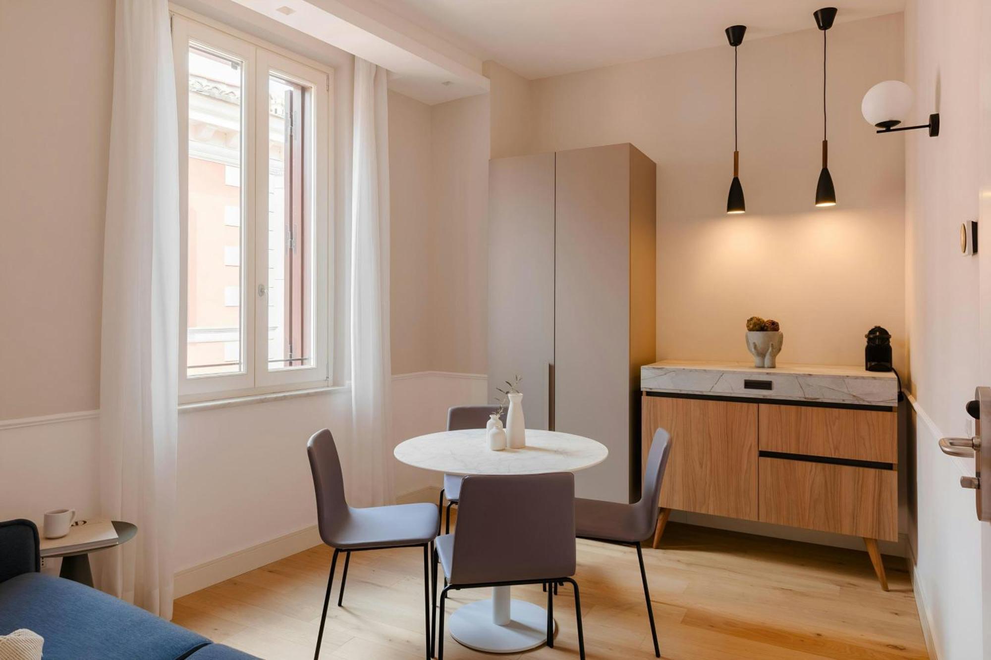 Sonder By Marriott Bonvoy Antinoo Piazza Del Parlamento Aparthotel *