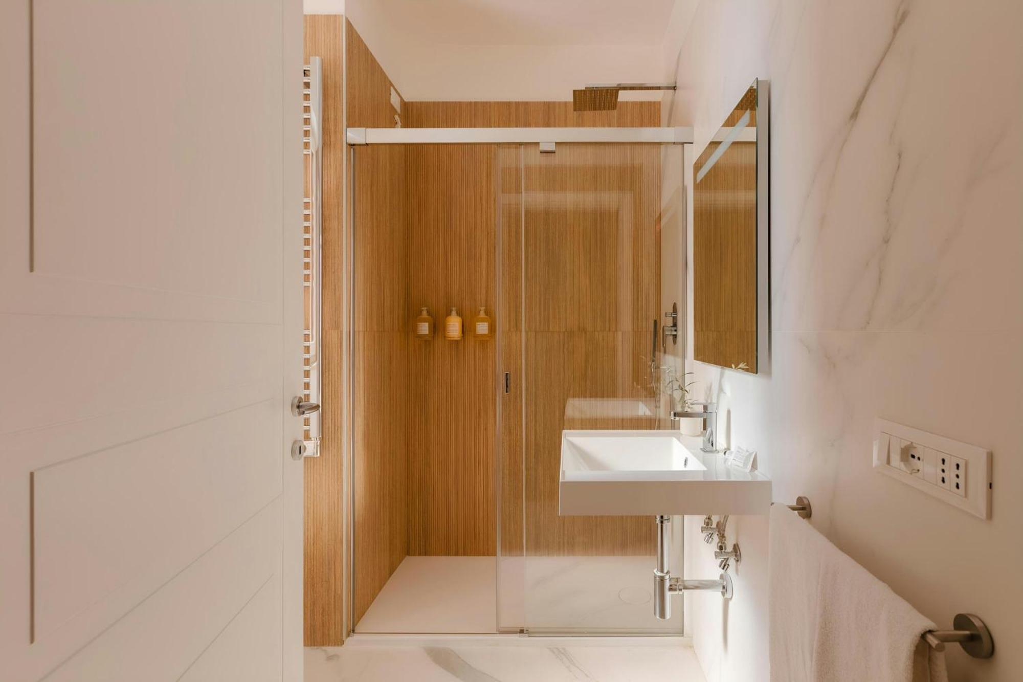 Sonder By Marriott Bonvoy Antinoo Piazza Del Parlamento * Rom